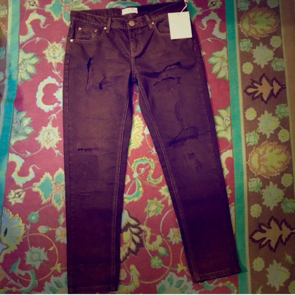 One Teaspoon destroyed jeans  NWT 👛🐝